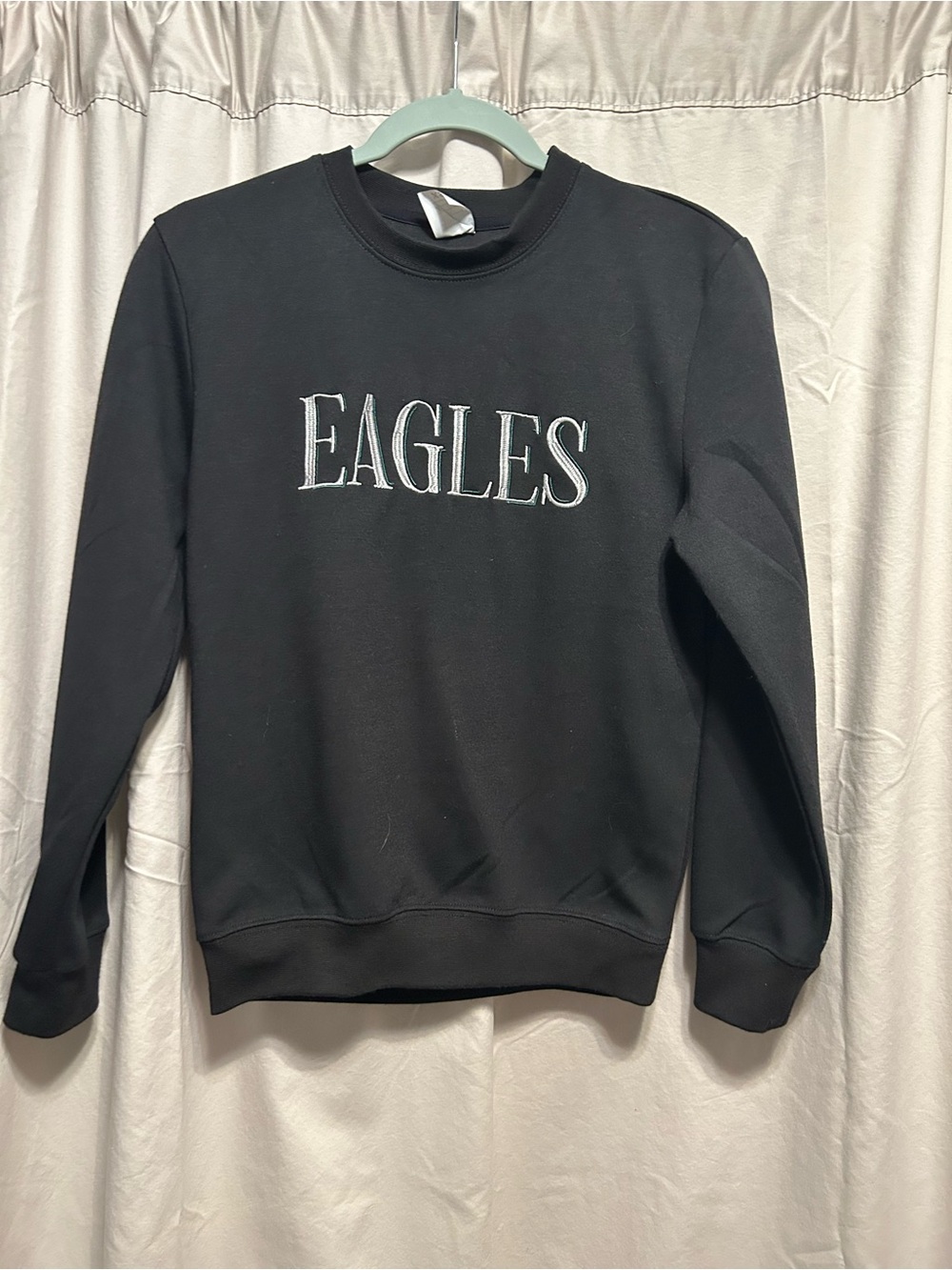 EAGLES Black Crewneck Sweatshirt - Unbranded